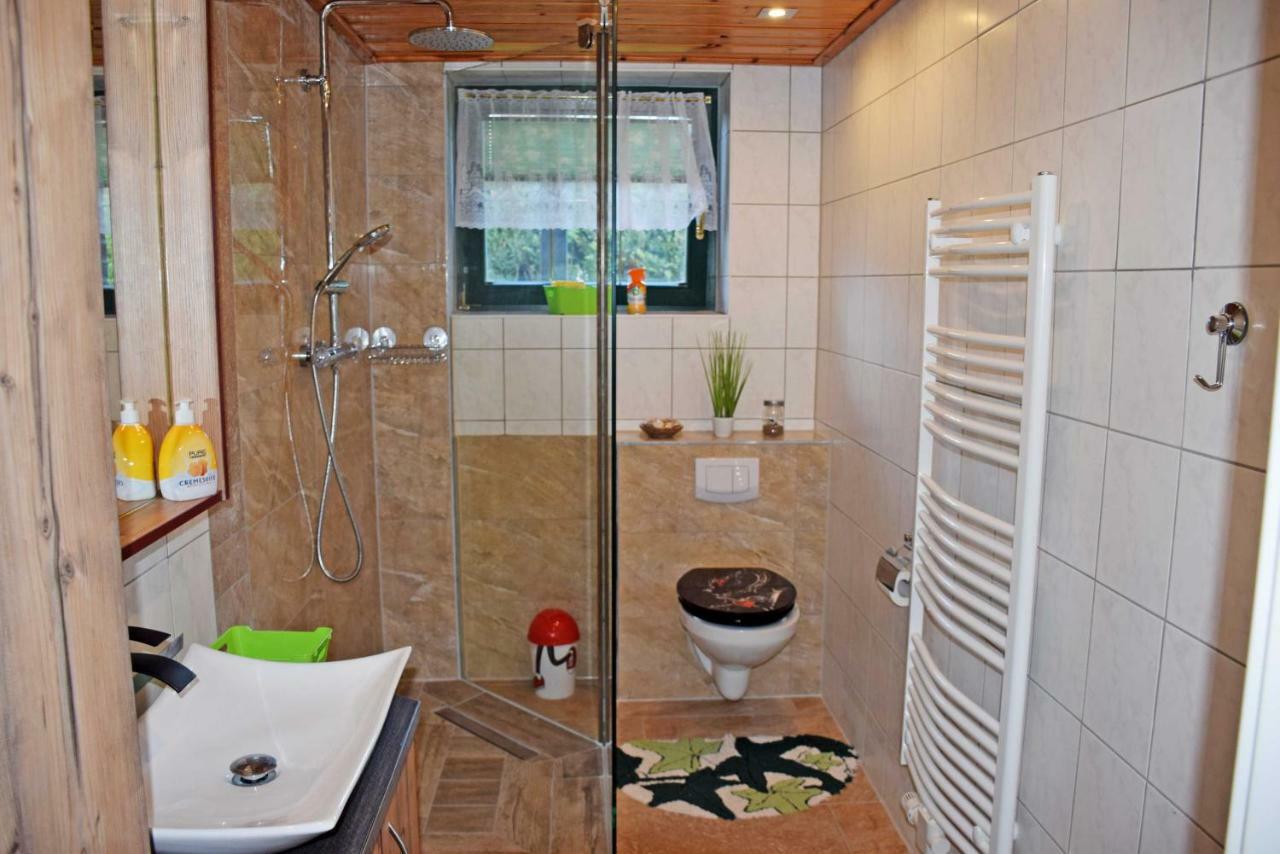 Ferienwohnung Zudar Auf Ruegen Екстериор снимка